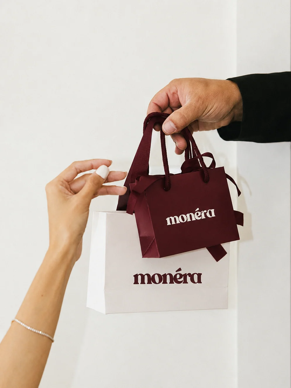 Monera, Juwelen · Europa case